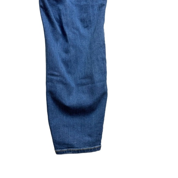 Torrid Distressed Ripped Stretch High Rise Skinny Leg Blue Jeggings 24 Regular - Picture 13 of 16